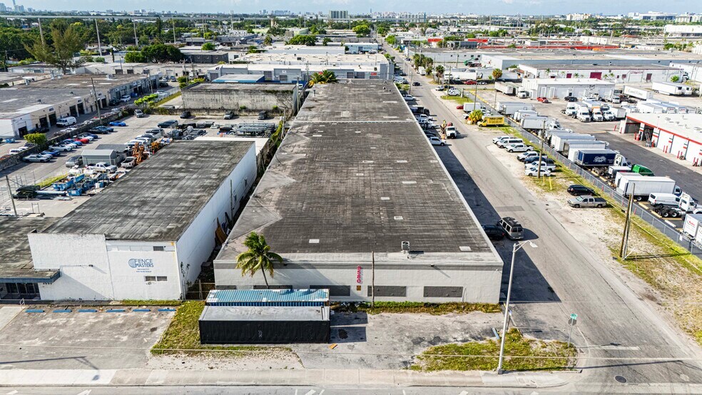 More Photos Of 3580 NW 54th St, Miami Warehouse For Sale