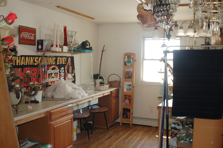 More Photos Of 1835 Delmar Dr, Folcroft Freestanding For Lease