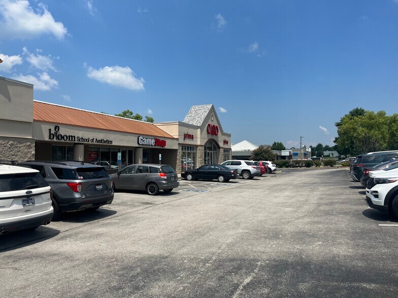 More Photos Of 875 US-321, Lenoir City General Retail For Lease