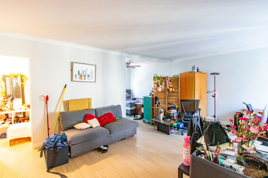 More Photos Of 201-207 S Kenmore Ave, Los Angeles Apartments For Sale