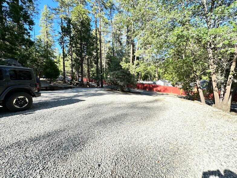 More Photos Of 26305 Delano Dr, Idyllwild-Pine Cove Apartments For Sale