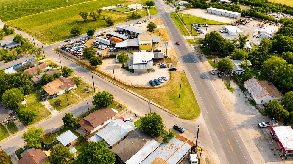 More Photos Of 7402 New Laredo Hwy, San Antonio Freestanding For Sale