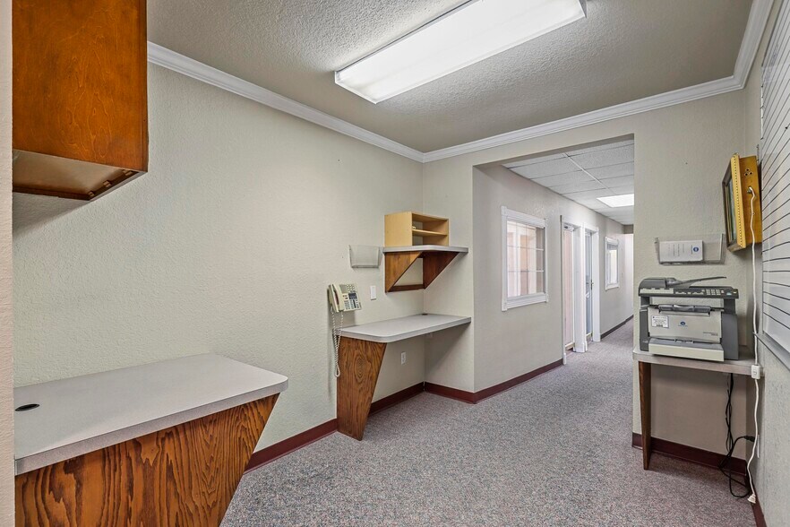 More Photos Of 145 NW Ellison St, Burleson Freestanding For Sale