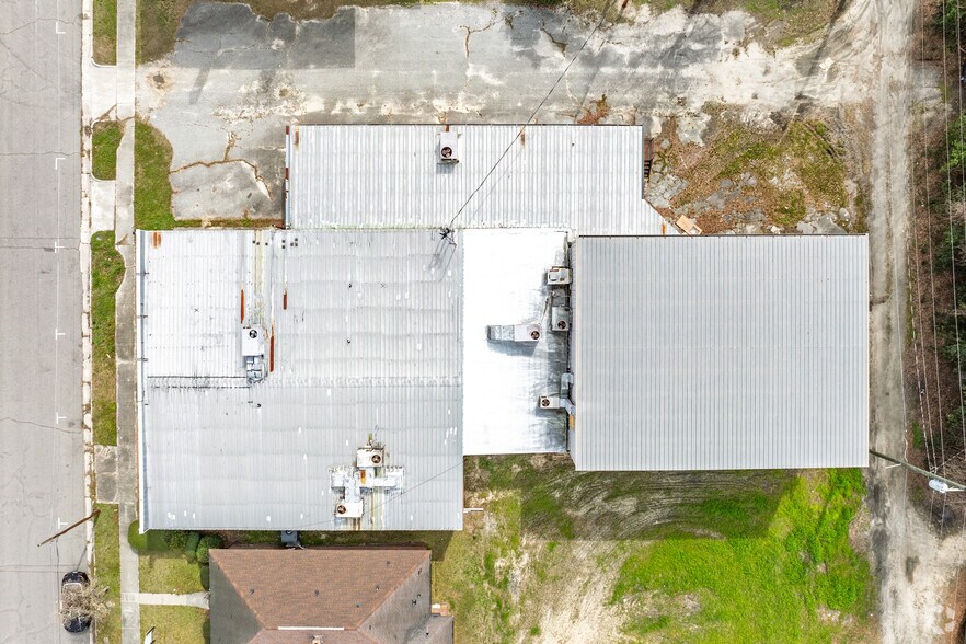 More Photos Of 211 W Cronly St, Laurinburg Office For Sale