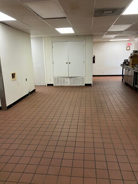 More Photos Of 2110 W 5th St, Plainview Restaurant For Sale