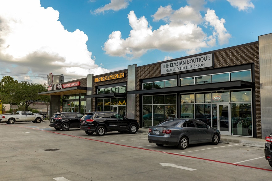 More Photos Of 2723 Yale St, Houston Storefront Retail Office For Lease