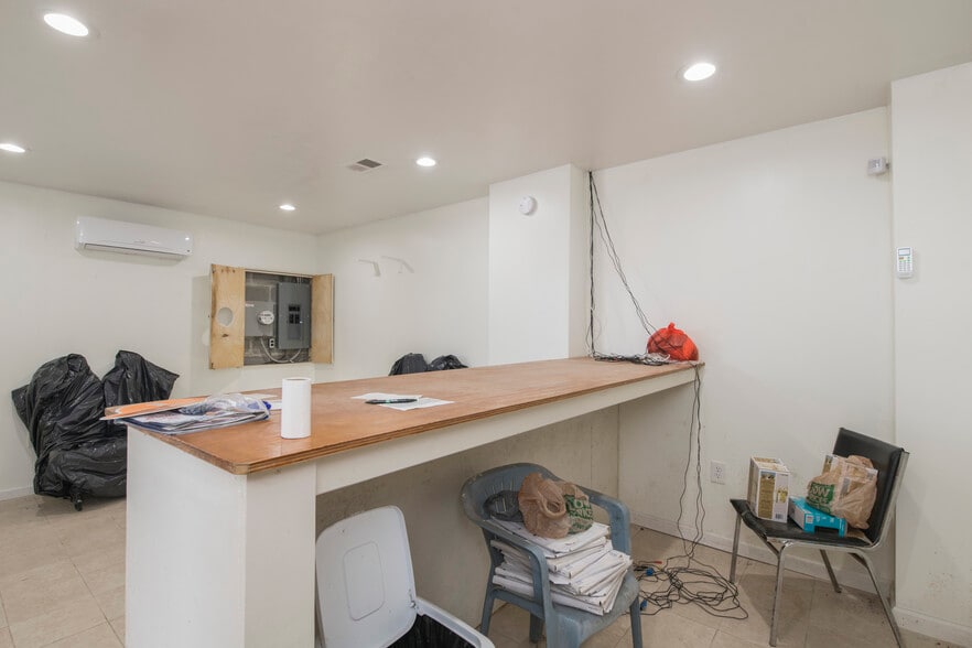 More Photos Of 4233-37 Park, Philadelphia Light Distribution For Sale