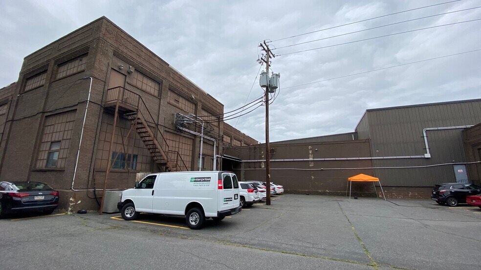 More Photos Of 508 Delaware Ave, West Pittston Warehouse For Sale