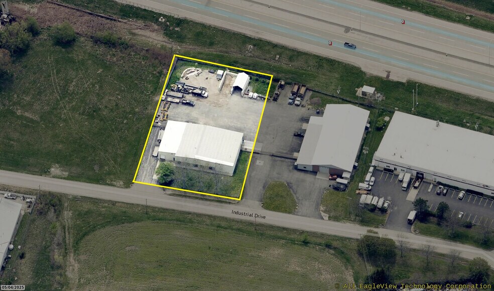 More Photos Of 128 Industrial Dr, Gilberts Warehouse For Lease