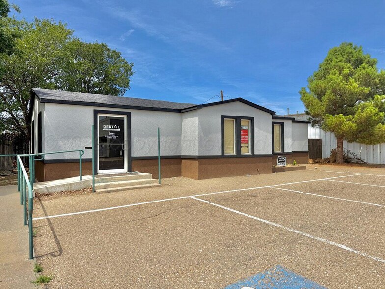 Primary Photo Of 206 S Bliss Ave, Dumas Office For Sale
