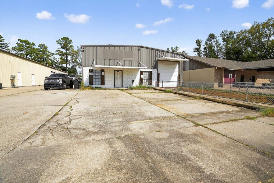 More Photos Of , Baton Rouge Industrial For Sale