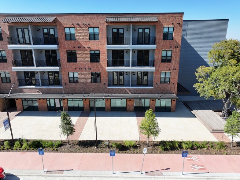 More Photos Of 13701 Lyndhurst St, Austin Apartments For Lease