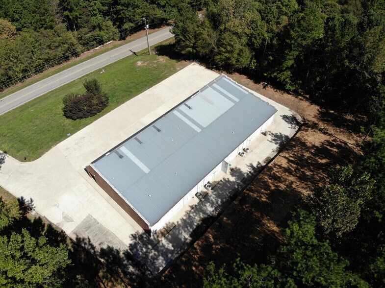 More Photos Of 232-236 Industrial Park Dr, Commerce Office For Lease