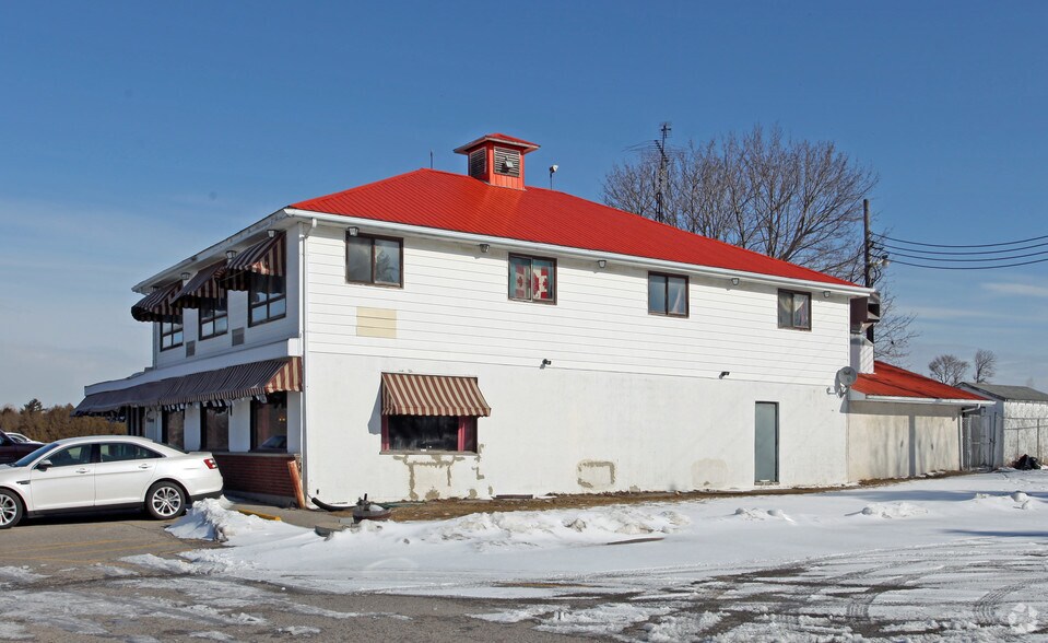 Primary Photo Of 6065 Highway 115 Ave N, Clarington Freestanding For Sale