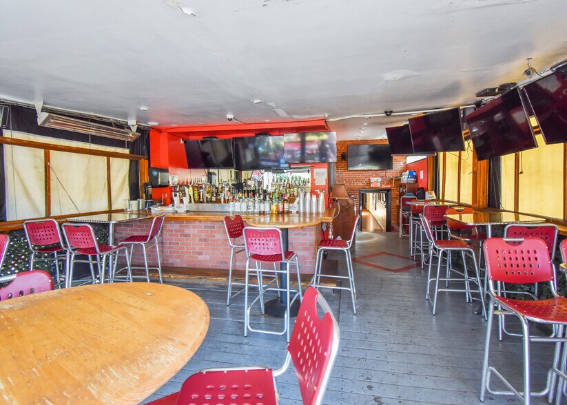 More Photos Of 3421 Connecticut Ave NW, Washington Restaurant For Sale