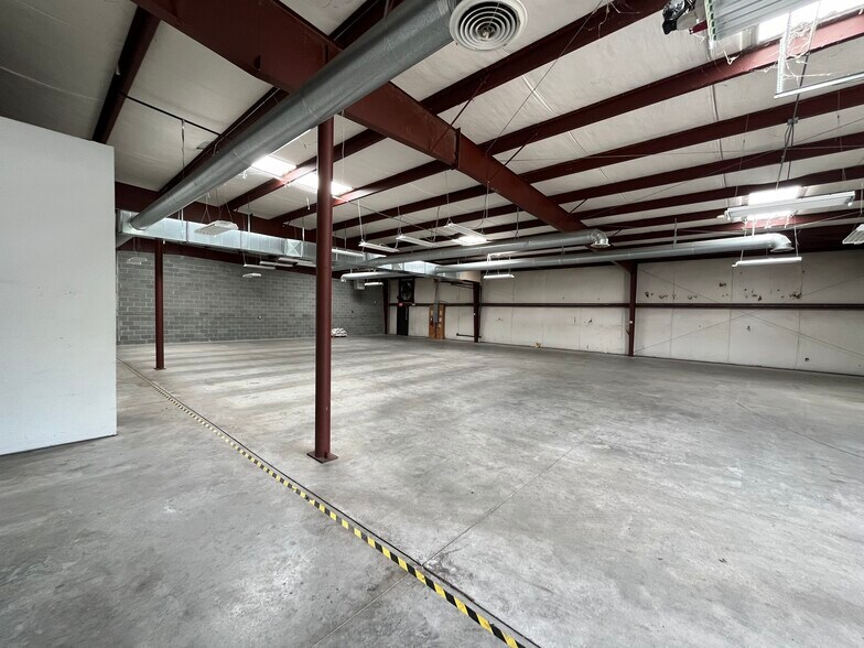 More Photos Of 499 Jessen Ln, Charleston Industrial For Lease