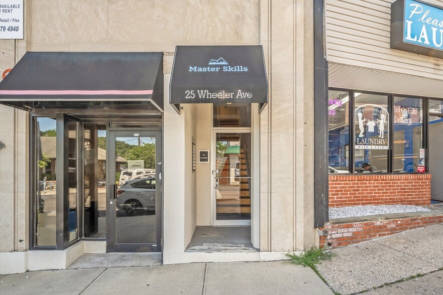 More Photos Of 25 Wheeler Ave, Pleasantville Storefront Retail Office For Lease
