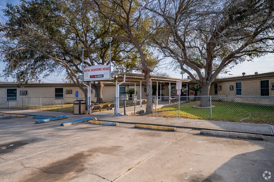 More Photos Of 3031 McArdle Rd, Corpus Christi Apartments For Sale