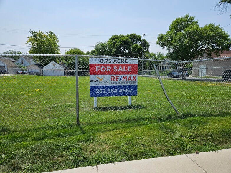 More Photos Of 2137 W Greenfield Ave, Milwaukee Land For Sale
