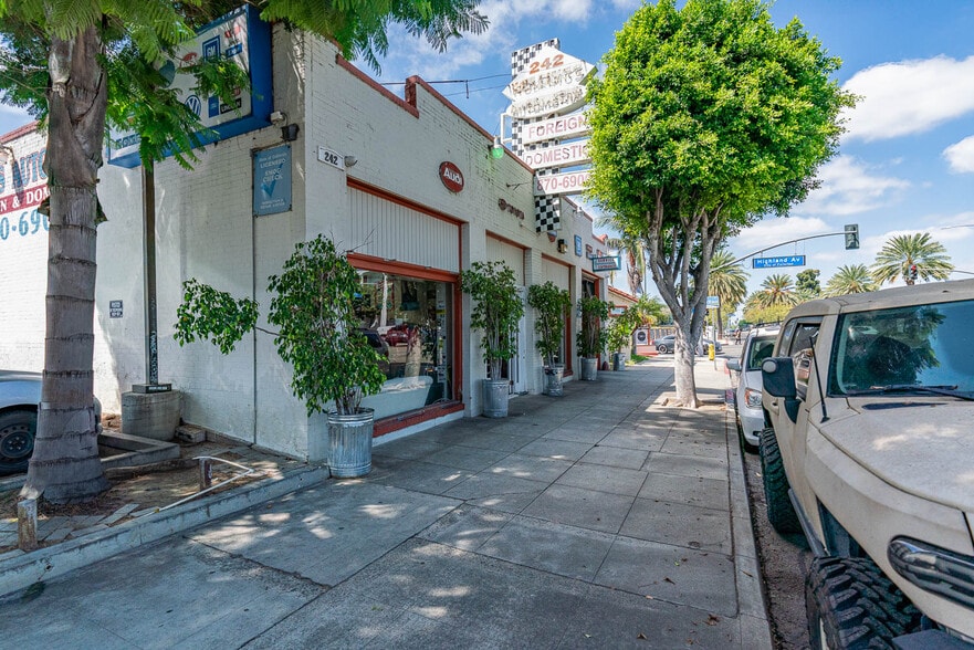 More Photos Of 242 W Commonwealth Ave, Fullerton Auto Repair For Sale