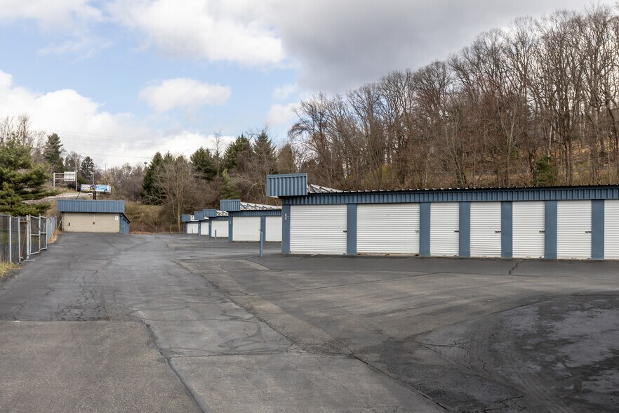 More Photos Of 9987 Perry Hwy, Wexford Self Storage For Sale
