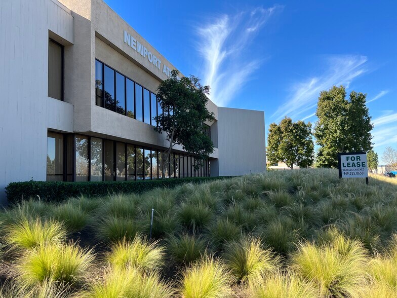 More Photos Of 1601 Dove St, Newport Beach Medical For Lease