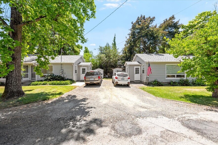 More Photos Of 307 Tussey Ln, Grants Pass Apartments For Sale