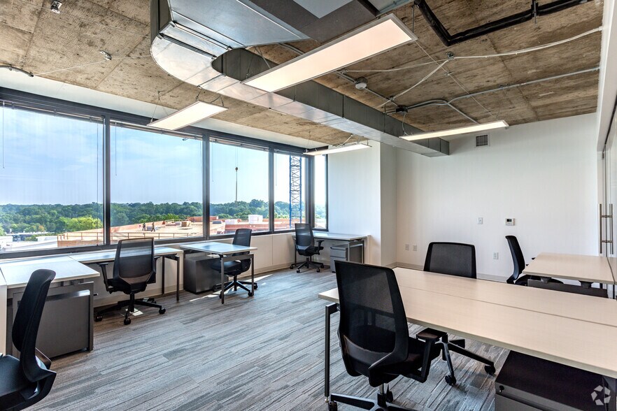 More Photos Of 1515 Mockingbird Ln, Charlotte Office For Lease