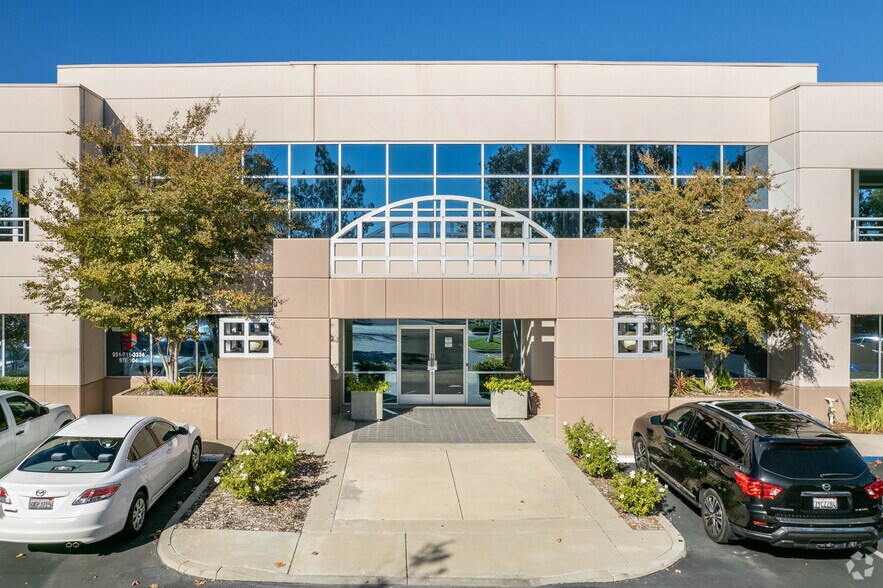 More Photos Of 41661 Enterprise Cir N, Temecula Unknown For Lease