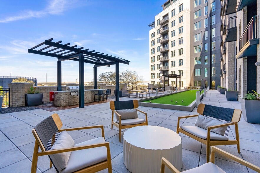 More Photos Of 838 Morrison Dr, Charleston Apartments For Lease