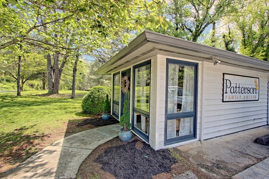 Primary Photo Of 436 Warwoman Rd, Clayton Medical For Sale