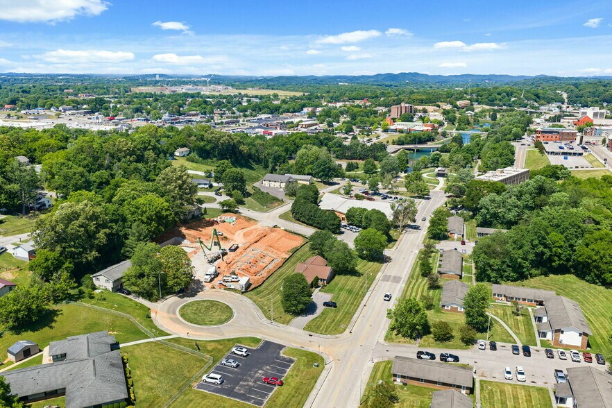 More Photos Of 401 McGhee St, Maryville Apartments For Sale