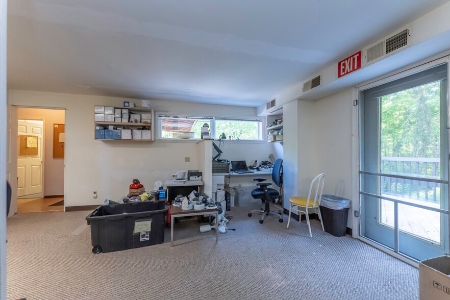 More Photos Of 1520 Broadway, Esopus Freestanding For Sale