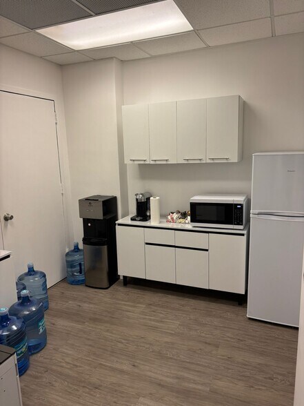 More Photos Of 150 SE 2nd Ave, Miami Office Residential For Sale