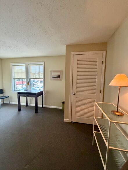 More Photos Of 433 US Route 1, York Medical For Sale