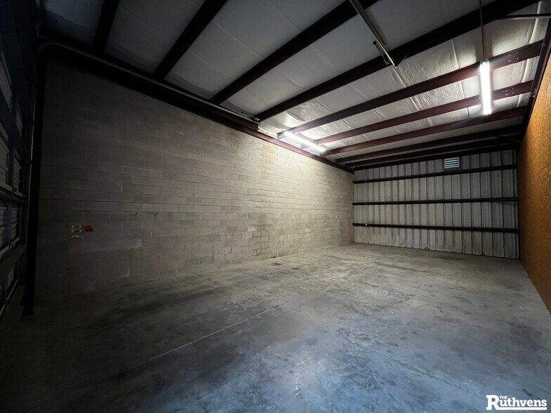 More Photos Of 5450 Commercial Blvd, Auburndale Warehouse For Sale