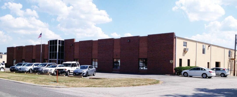 More Photos Of 3545 Scarlet Oak Blvd, Kirkwood Warehouse For Sale