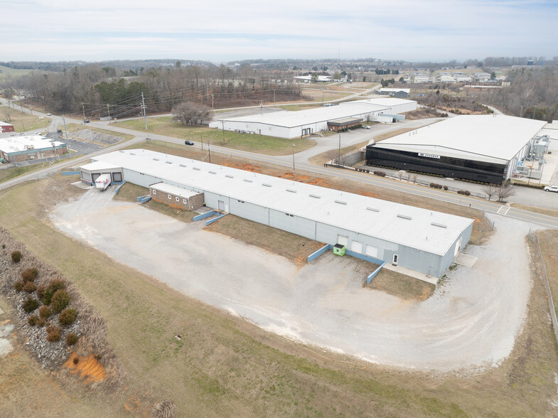 Primary Photo Of 989 Industrial Park Rd, Dandridge Service For Sale