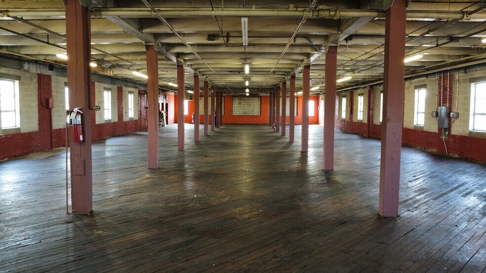 More Photos Of 813 N 4th St, Allentown Warehouse For Sale