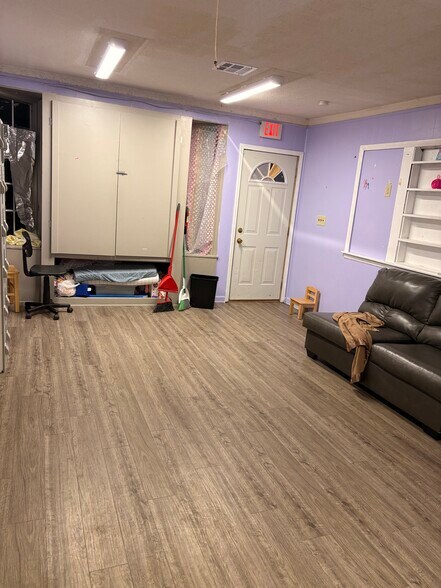 More Photos Of 110-112 SE Creek Ave, Bartlesville Daycare Center For Sale