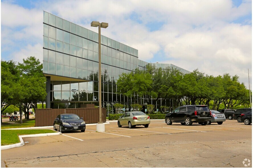 More Photos Of 8600 Freeport Pky, Irving Office For Lease