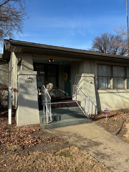 More Photos Of 1904 Washington Ave, Vincennes Office Residential For Sale