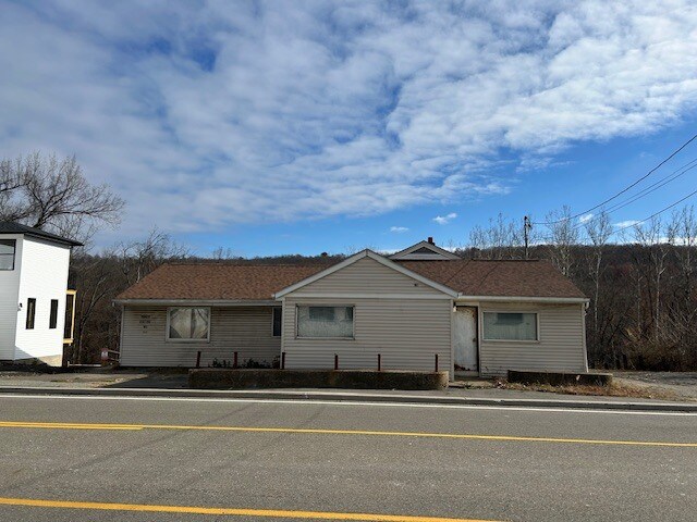 Primary Photo Of 264 Orange Tpke, Sloatsburg Office For Sale