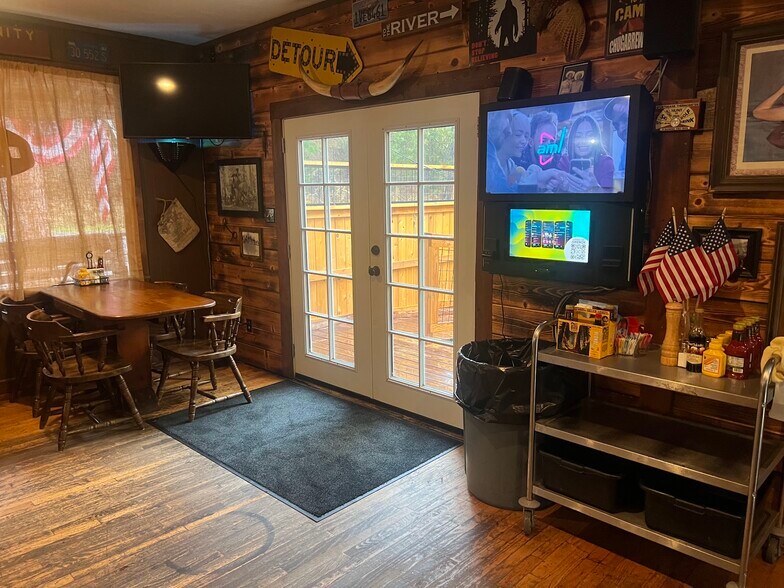 More Photos Of 125 Deadwood Rd, Lewiston Restaurant For Sale