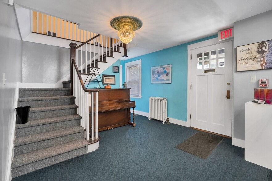 More Photos Of 2024 E Main St, Waterbury Office Residential For Sale