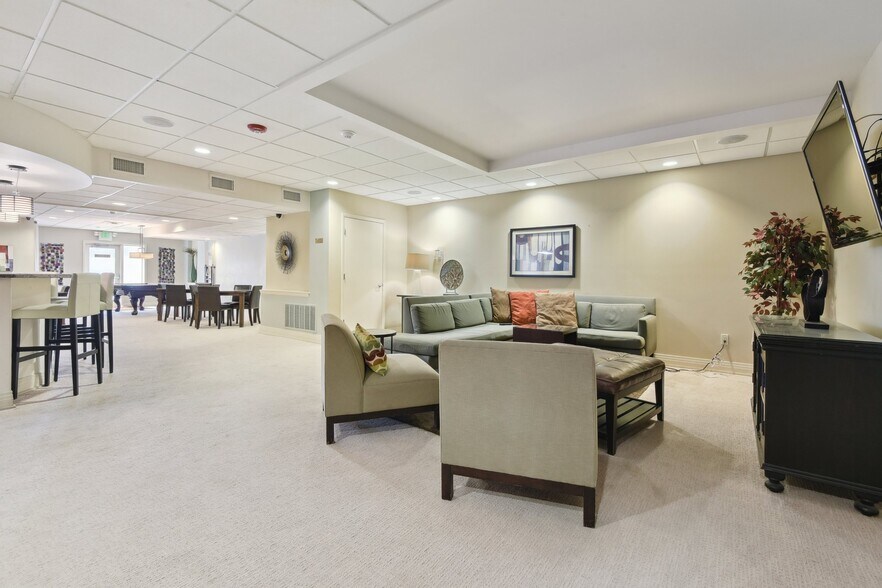 More Photos Of 2 Adams St, Denver Apartments For Sale