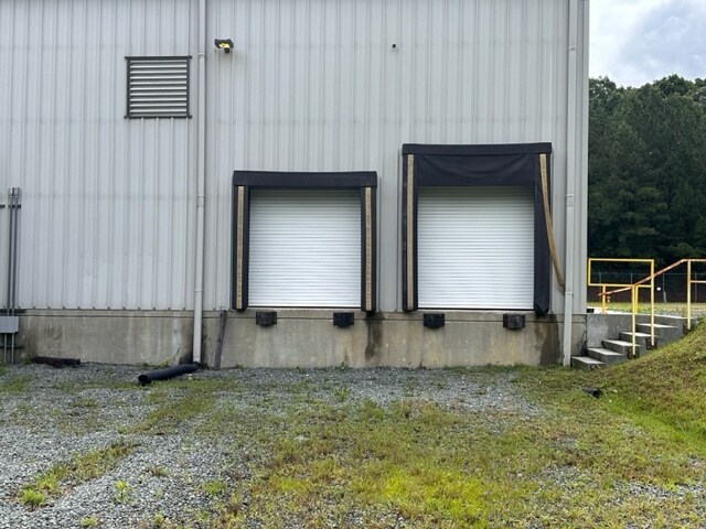 More Photos Of 13117 NC Highway 24/27, Robbins Warehouse For Lease