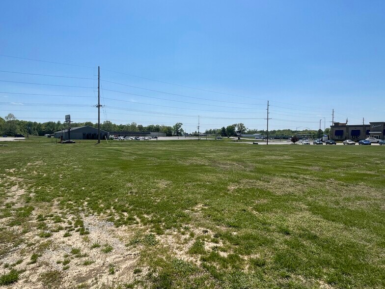 More Photos Of 2401 Reed Station Pky, Carbondale Land For Sale