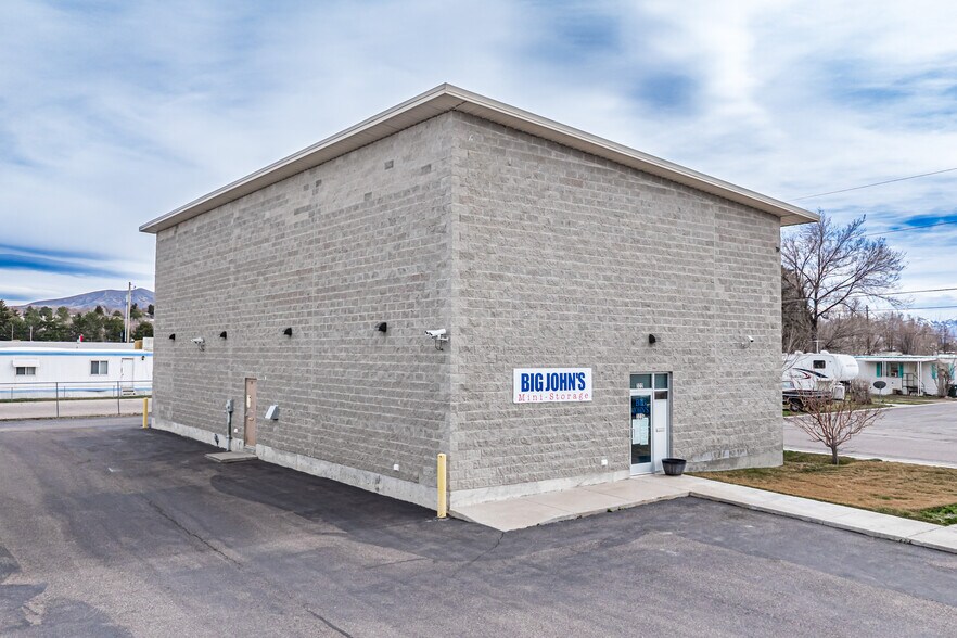 More Photos Of 322 W Griffith Rd, Pocatello Self Storage For Lease