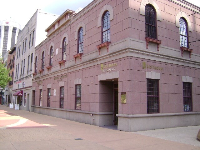 More Photos Of 15 SW Old State Capitol Plz, Springfield Office For Sale